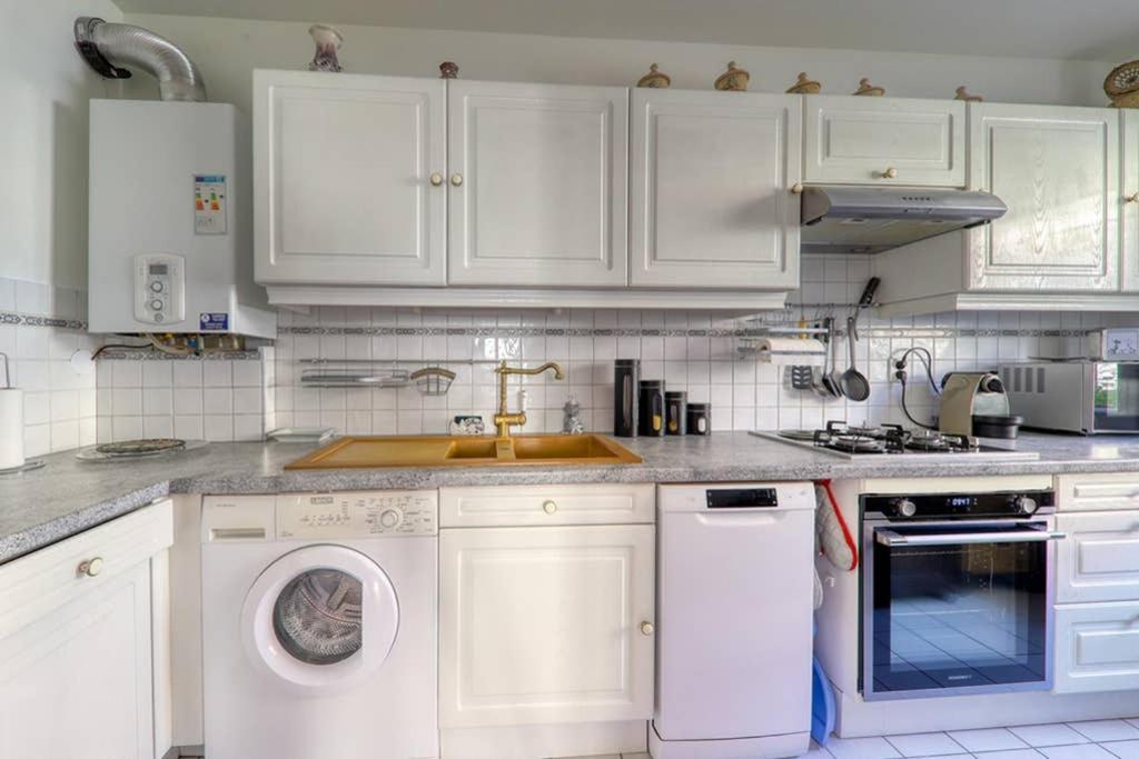 Amilly Park 6 Personnes 2 Chambres Pk Prive En Sous Sol Serris Exterior foto