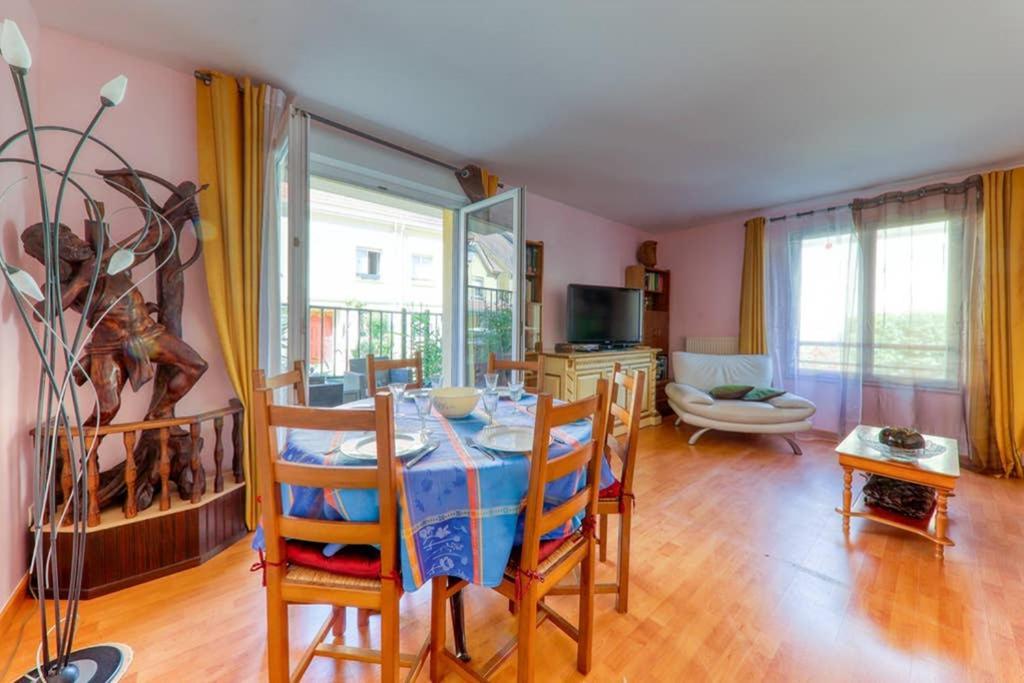 Amilly Park 6 Personnes 2 Chambres Pk Prive En Sous Sol Serris Exterior foto